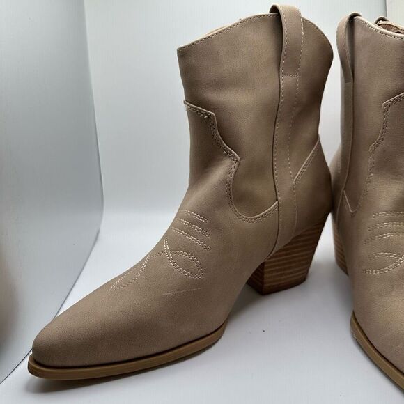 CUSHIONAIRE Women's Western boot with stitch detailing and Memory Foam padding 1 - Picture 7 of 8